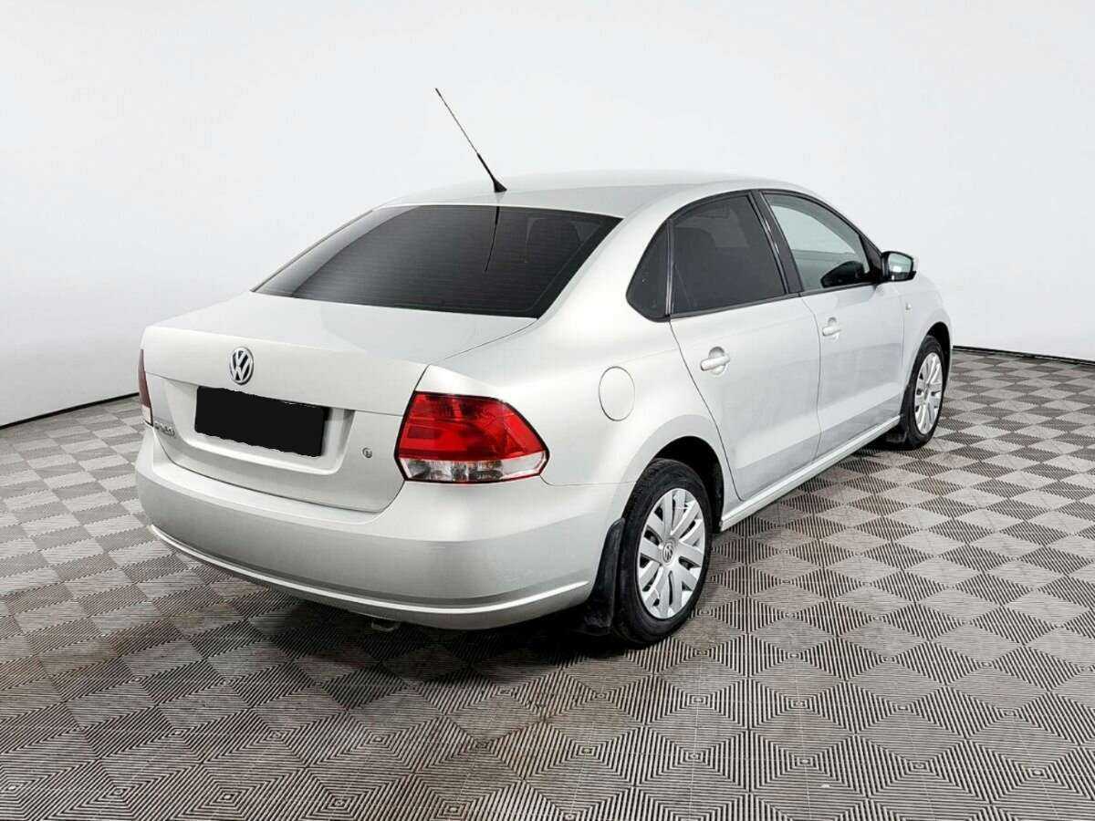 Купить Volkswagen Polo с пробегом. Фото: #4