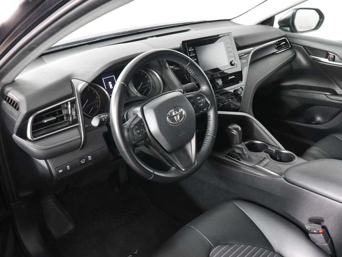 Купить Toyota Camry с пробегом. Фото: #8