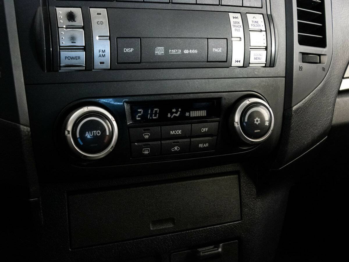 Купить Mitsubishi Pajero с пробегом. Фото: #10