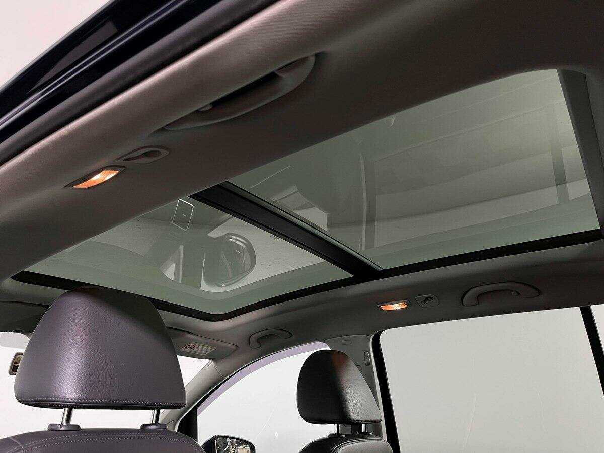 Купить Volkswagen Touran с пробегом. Фото: #14