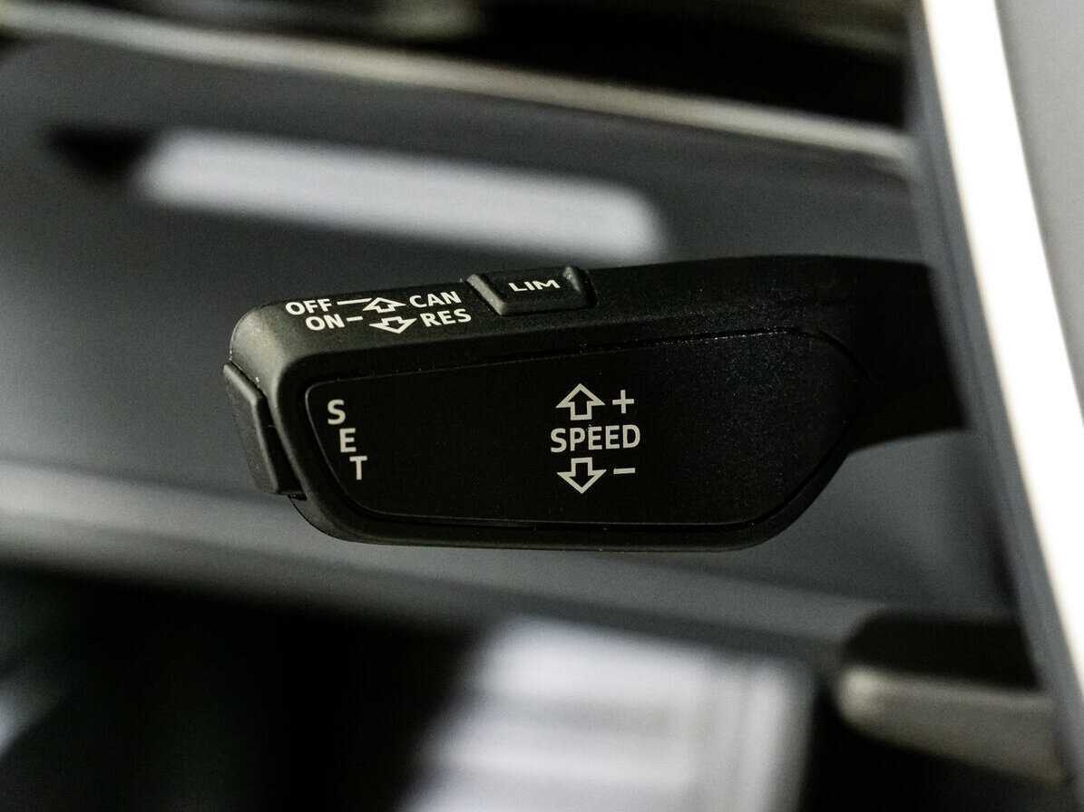 Купить Audi e-tron с пробегом. Фото: #13