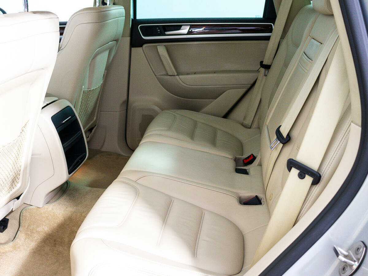 Купить Volkswagen Touareg с пробегом. Фото: #10