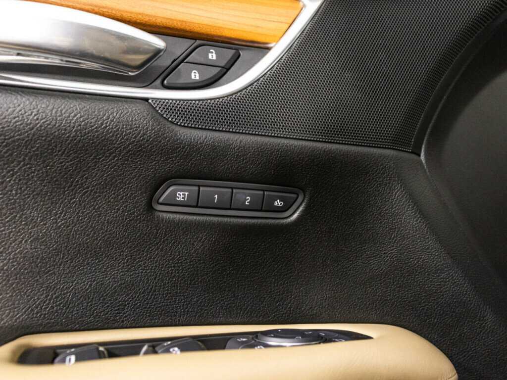 Купить Cadillac XT5 с пробегом. Фото: #23