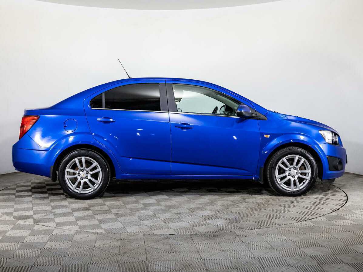Купить Chevrolet Aveo с пробегом. Фото: #3