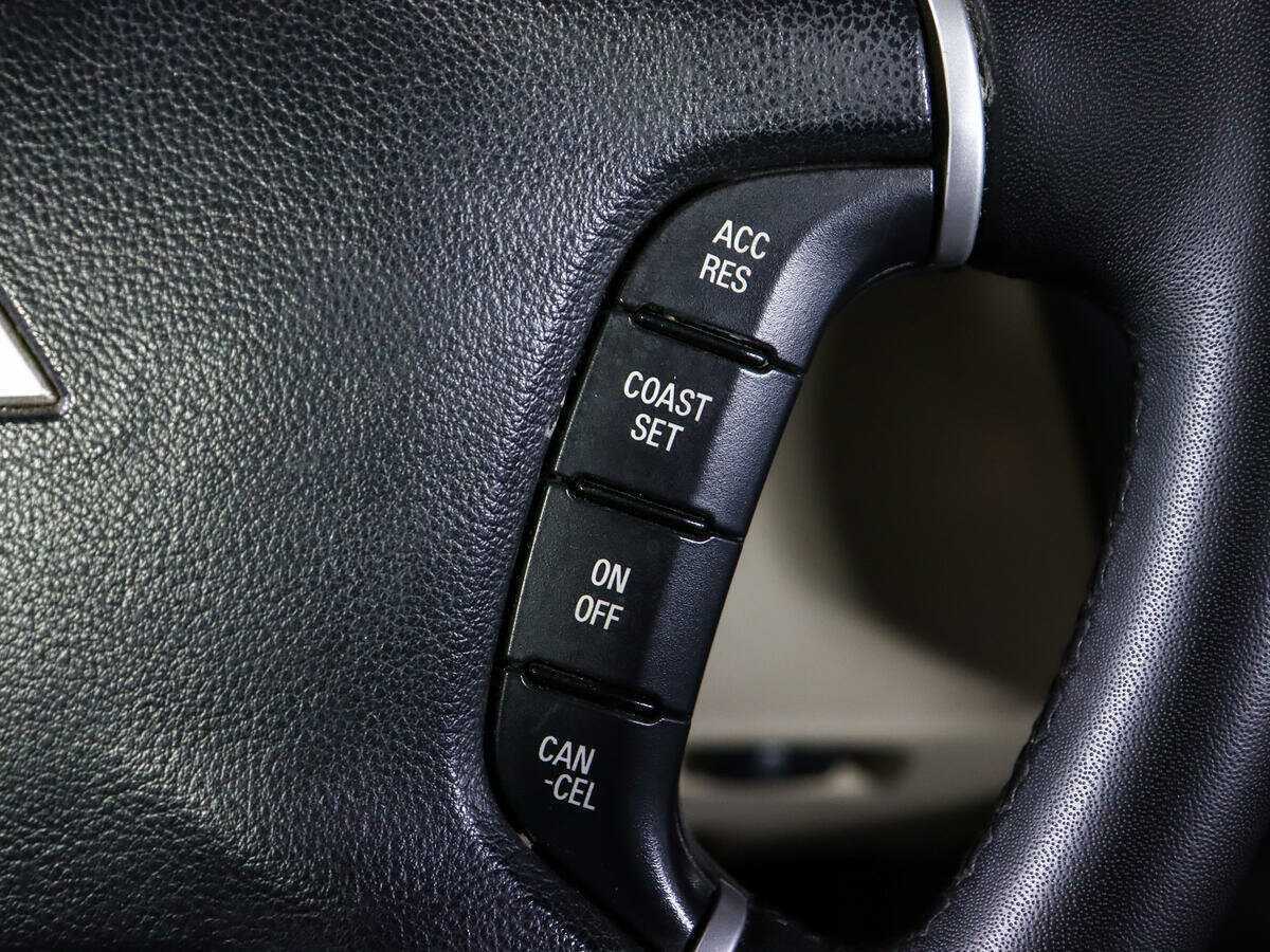 Купить Mitsubishi Pajero с пробегом. Фото: #19