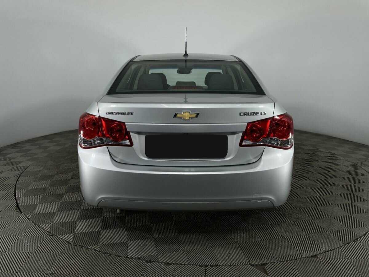 Купить Chevrolet Cruze с пробегом. Фото: #2