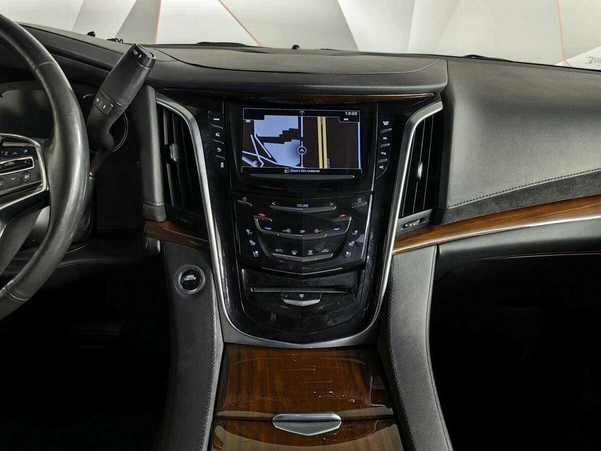 Купить Cadillac Escalade с пробегом. Фото: #10