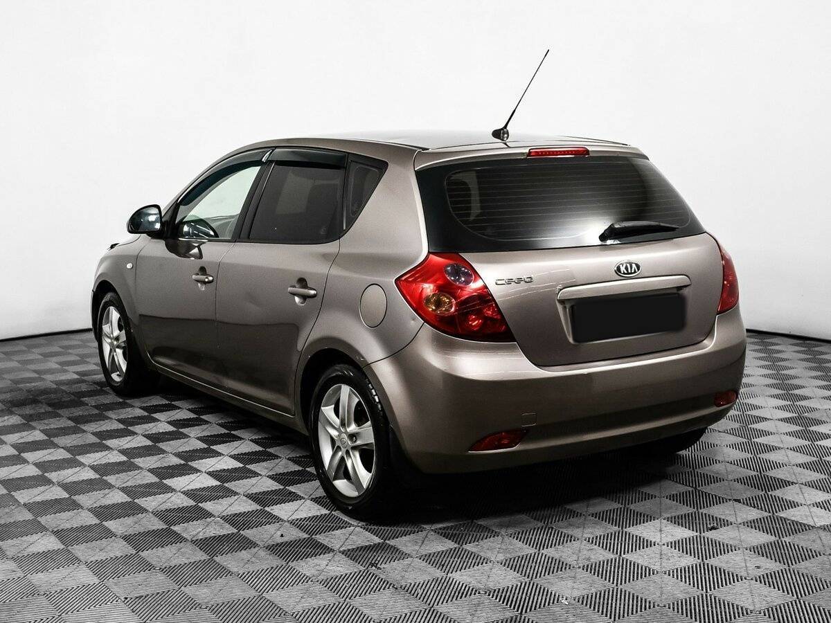 Купить Kia Ceed с пробегом. Фото: #6