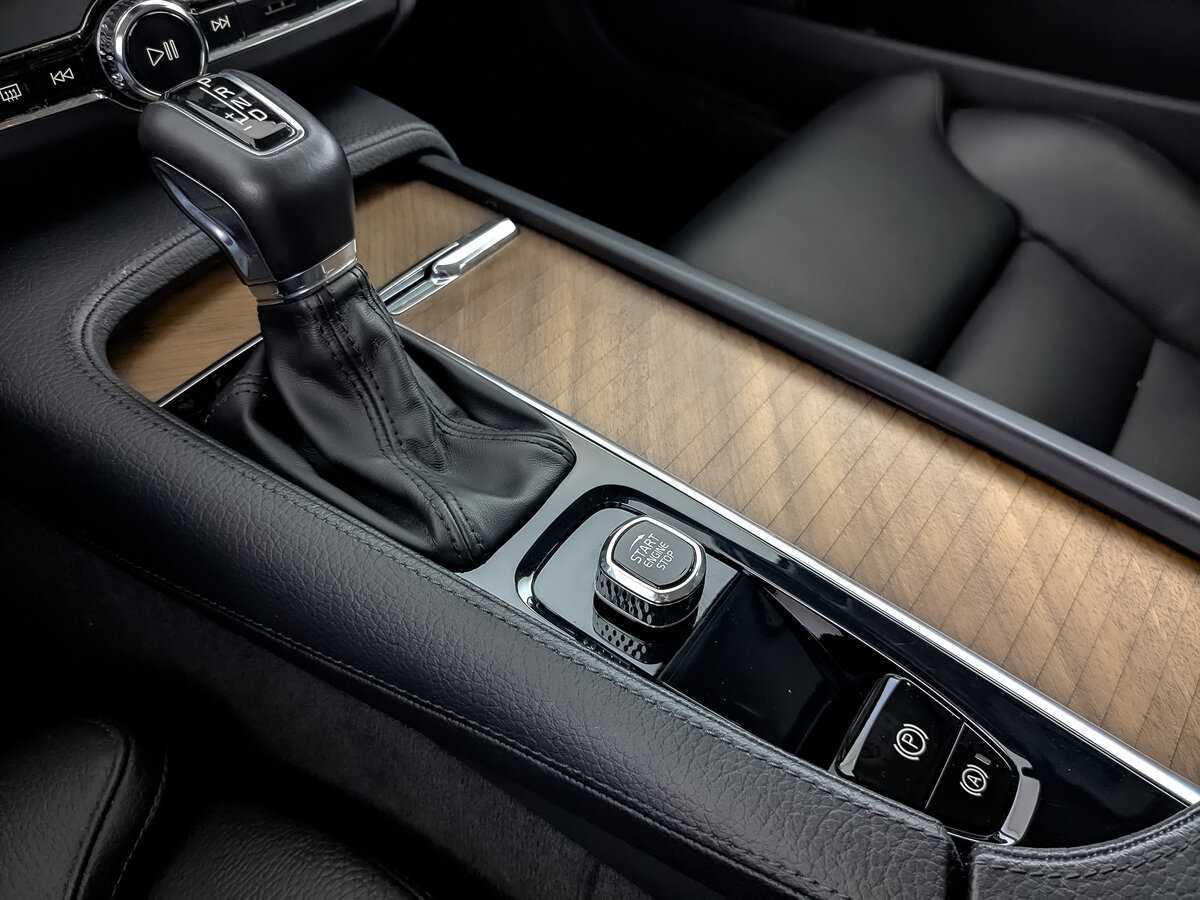 Купить Volvo S90 с пробегом. Фото: #22