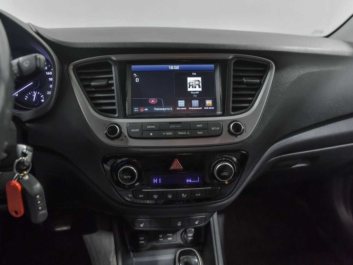 Купить Hyundai Solaris с пробегом. Фото: #9