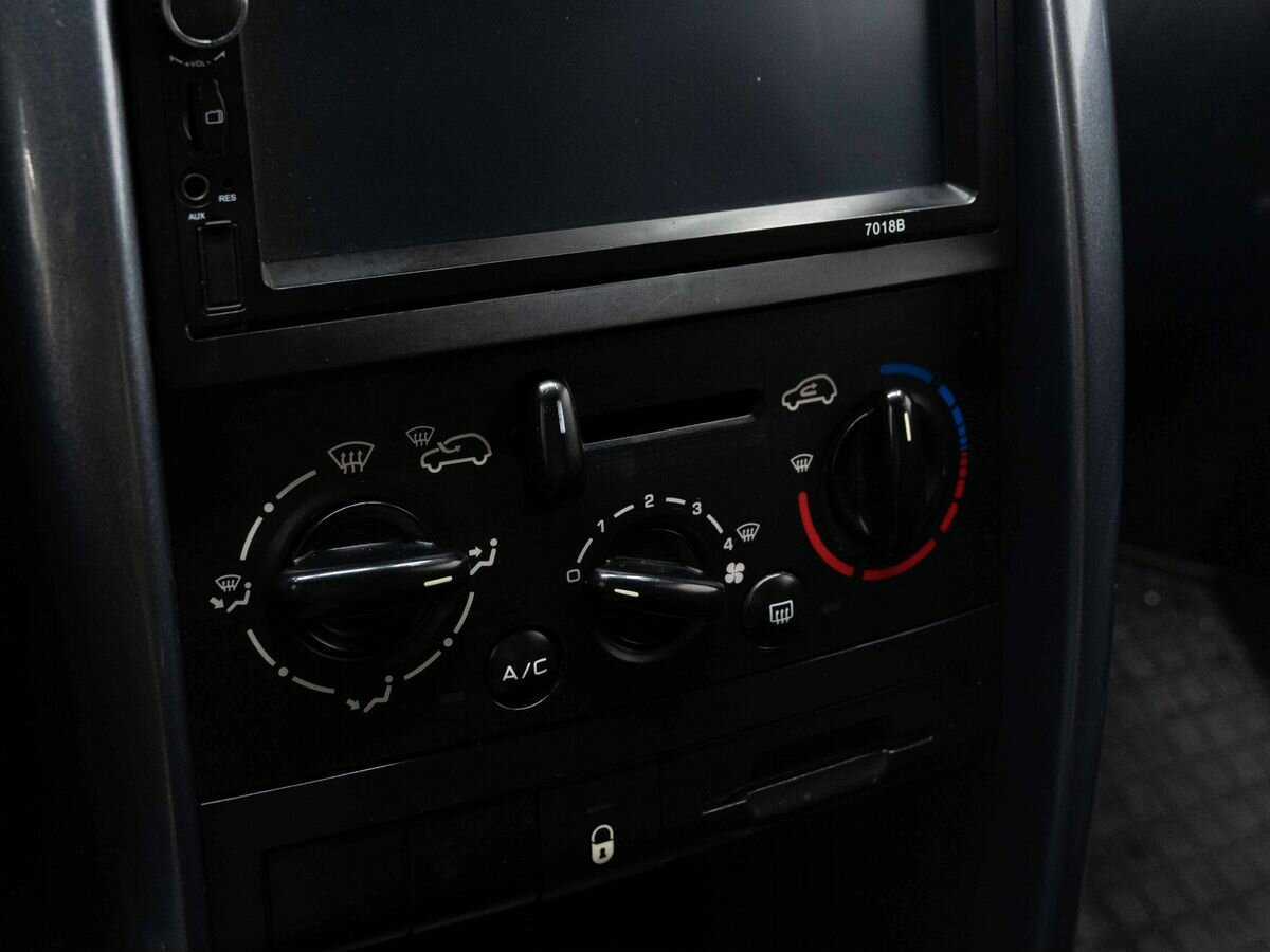 Купить Peugeot 207 с пробегом. Фото: #14
