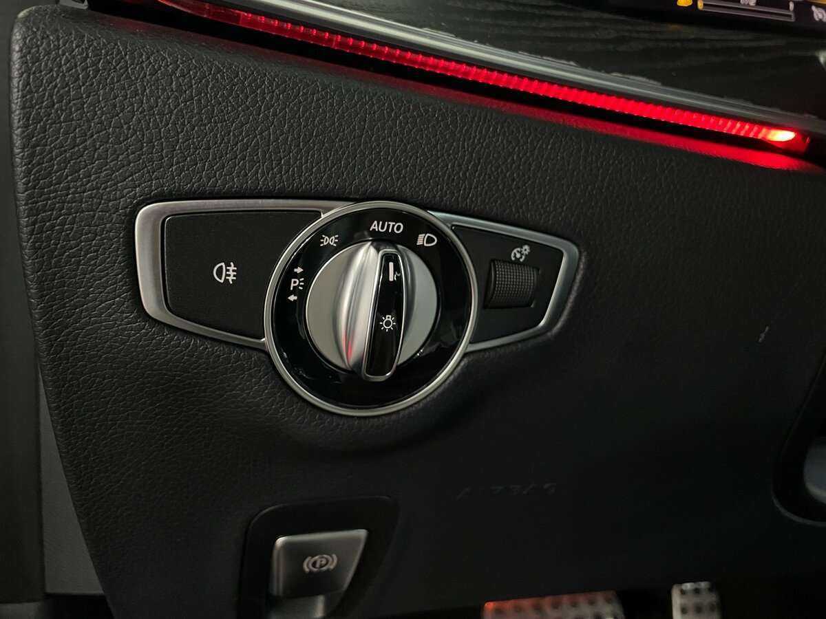 Купить Mercedes-Benz E-Класс с пробегом. Фото: #16
