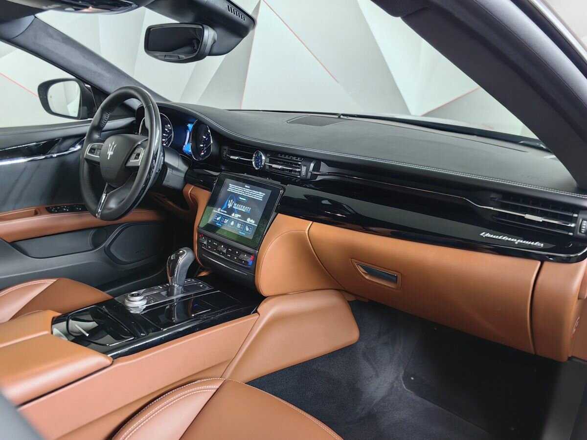 Купить Maserati Quattroporte с пробегом. Фото: #8