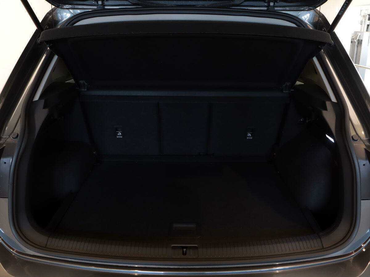 Купить Volkswagen Tiguan с пробегом. Фото: #9