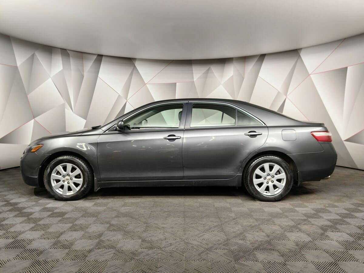 Купить Toyota Camry с пробегом. Фото: #4