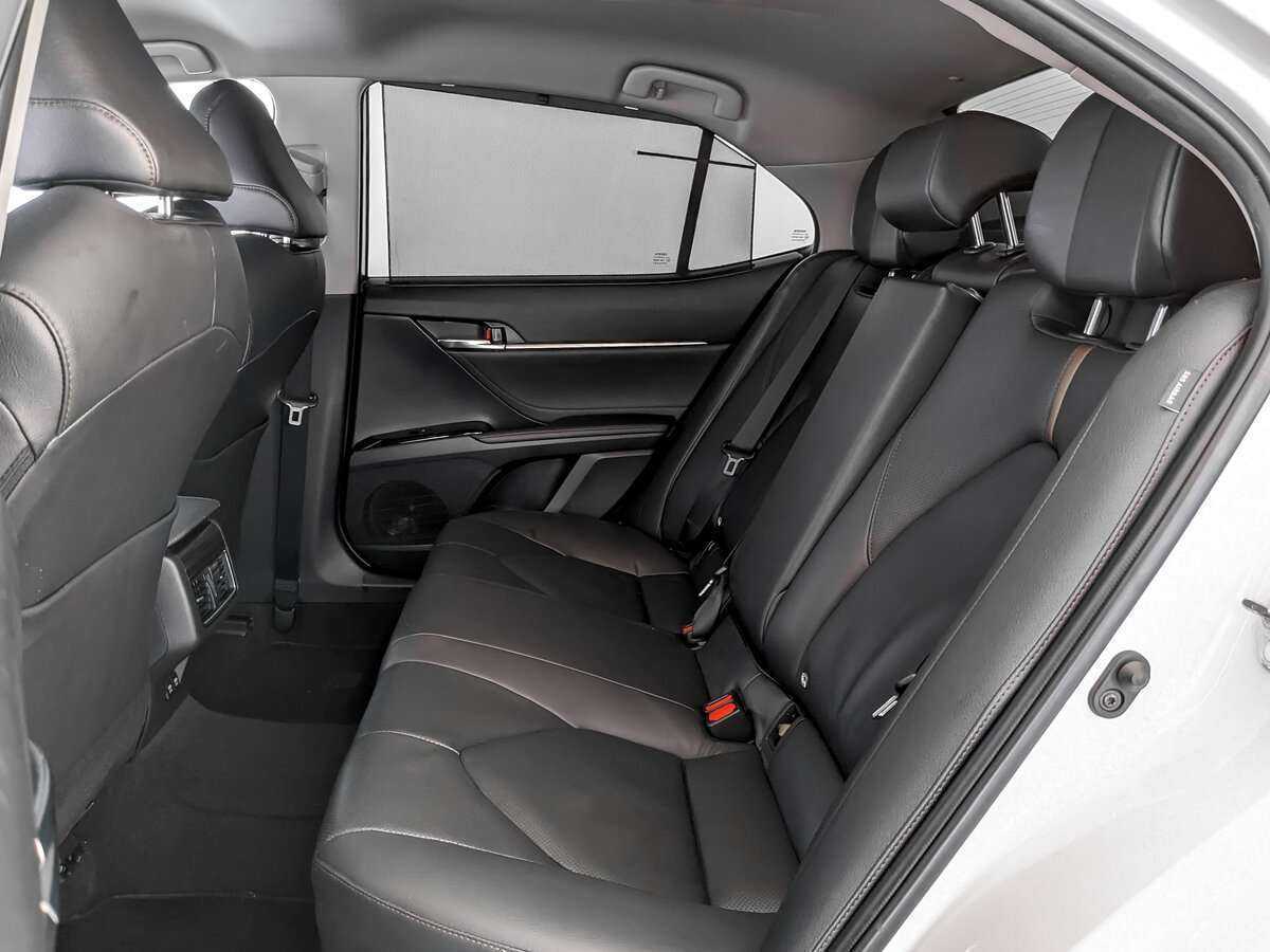 Купить Toyota Camry с пробегом. Фото: #9