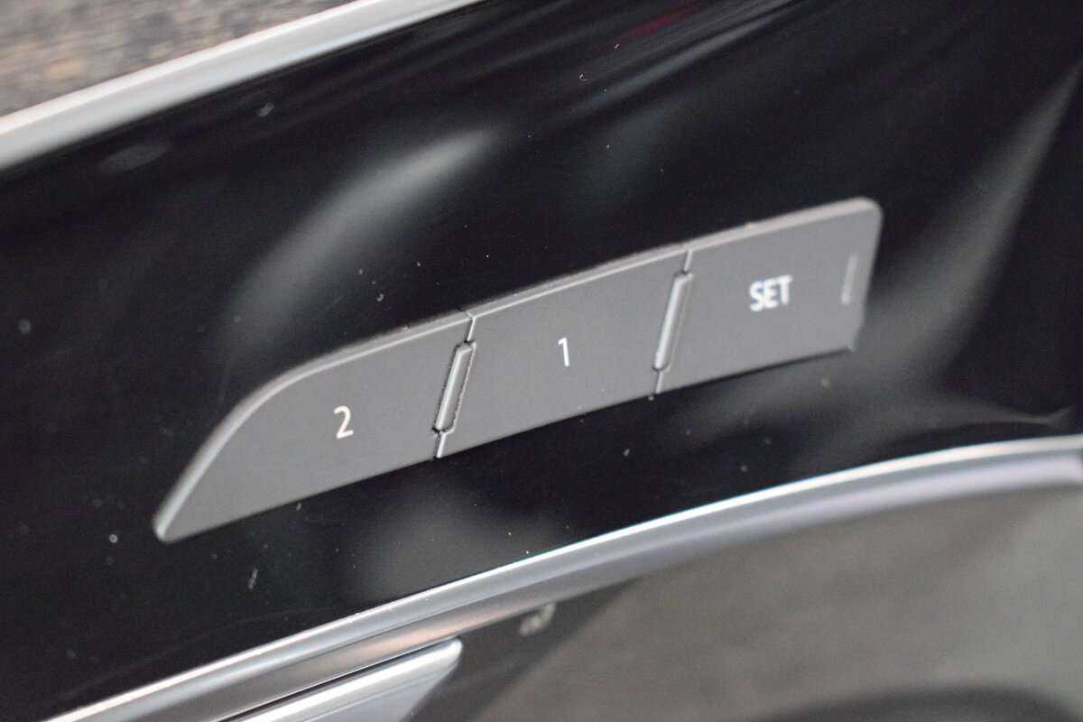 Купить Audi A8 с пробегом. Фото: #8