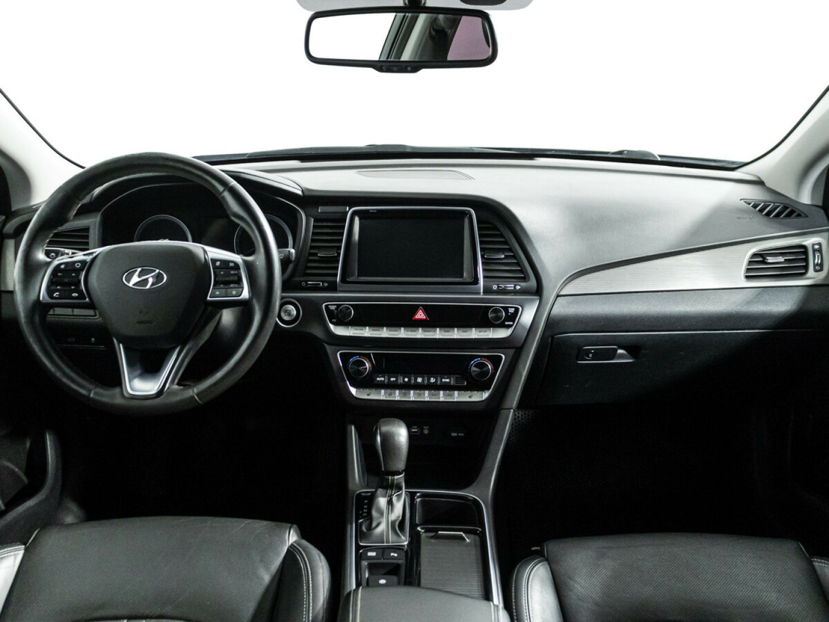 Купить Hyundai Sonata с пробегом. Фото: #11