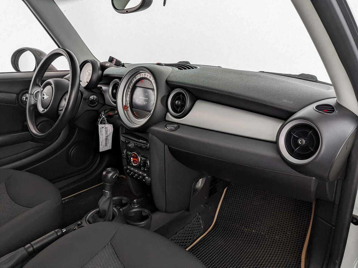 Купить Mini Clubman с пробегом. Фото: #8