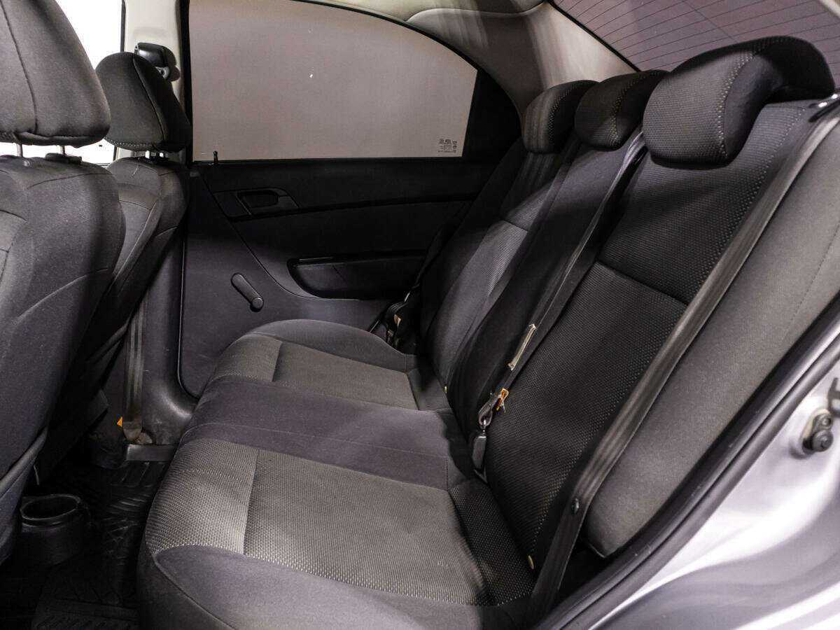 Купить Chevrolet Aveo с пробегом. Фото: #9