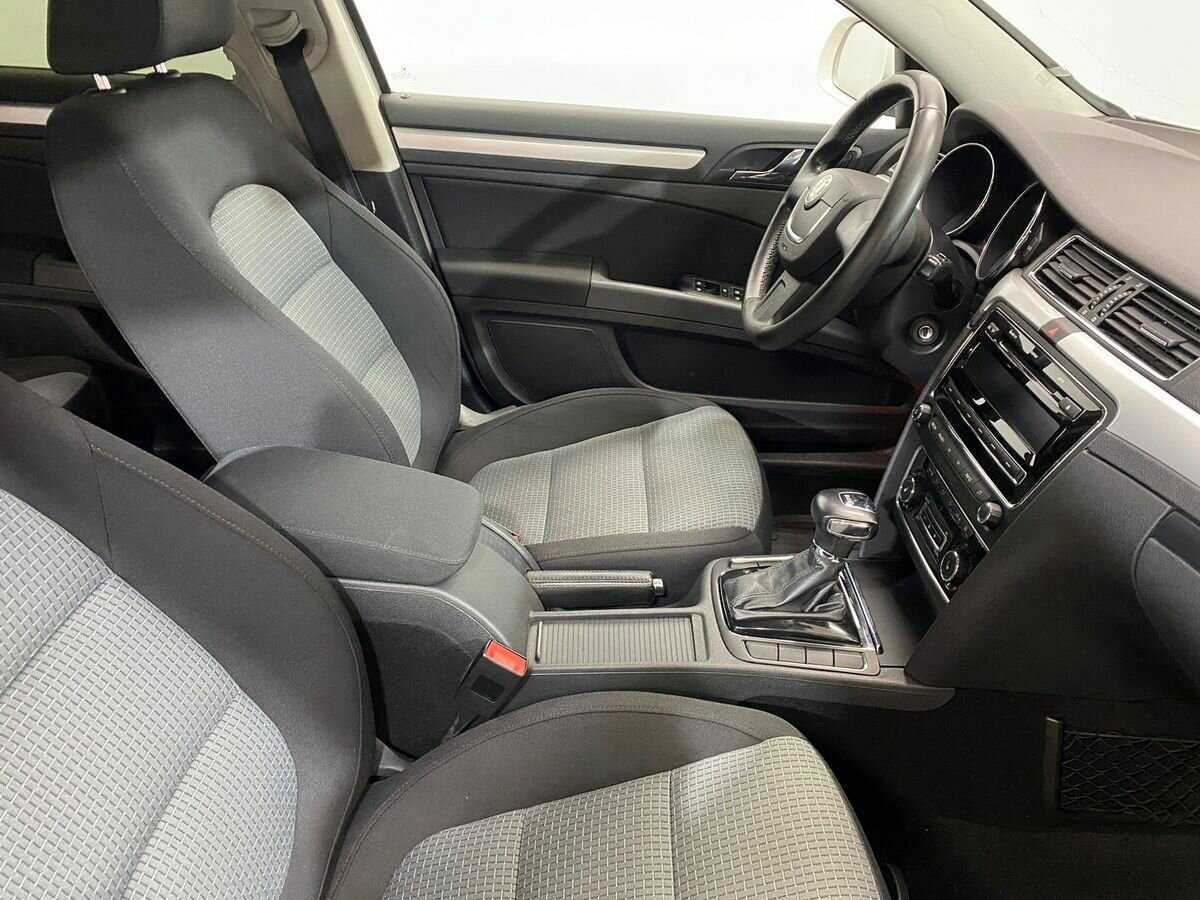 Купить Skoda Superb с пробегом. Фото: #9