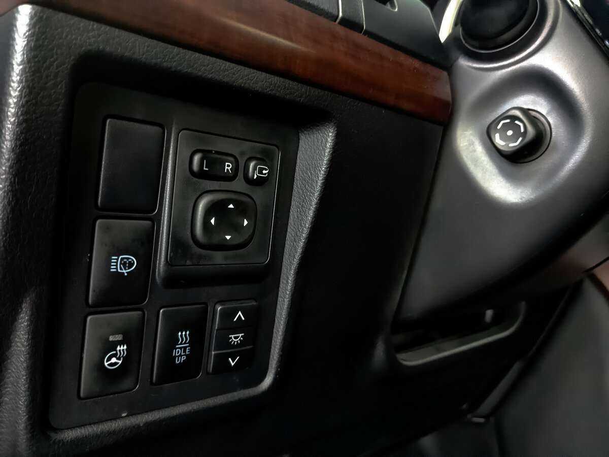 Купить Toyota Land Cruiser Prado с пробегом. Фото: #23