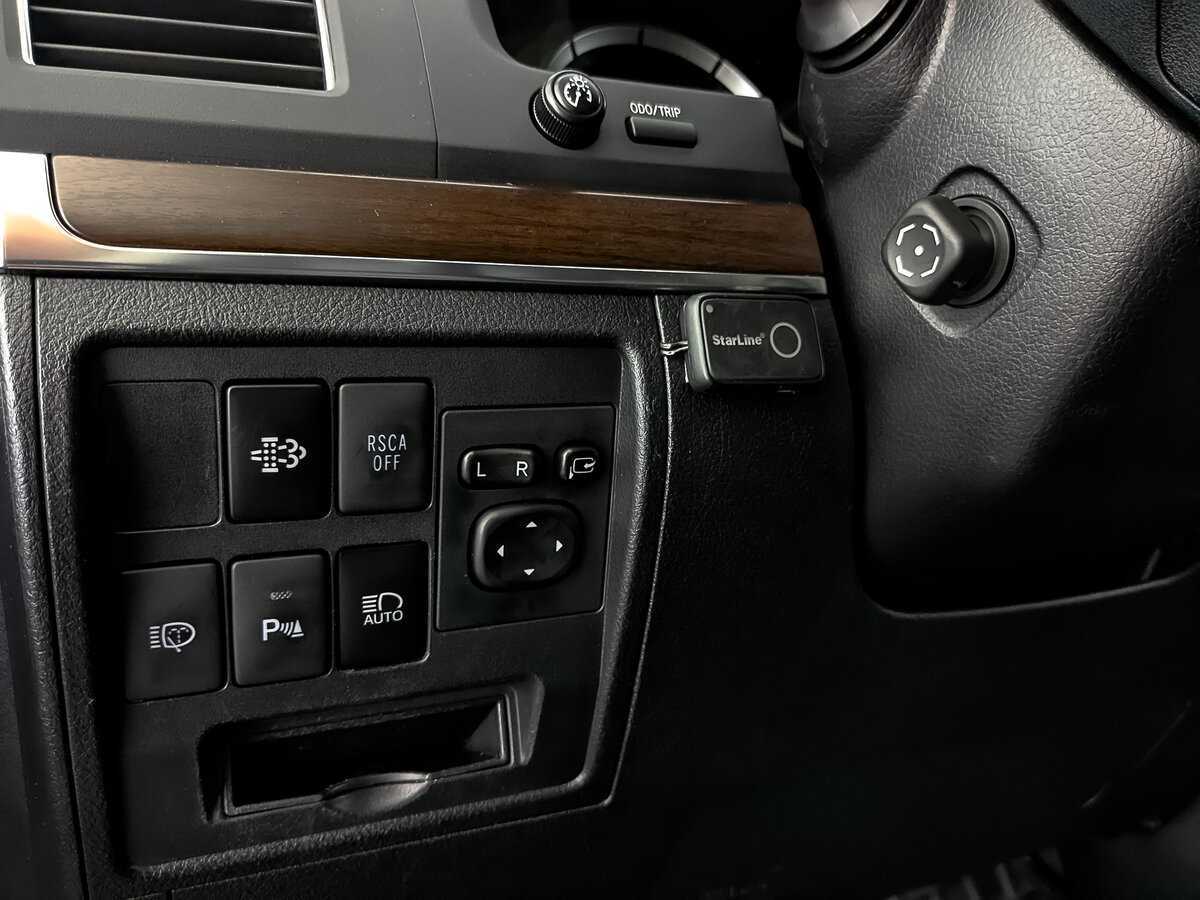 Купить Toyota Land Cruiser с пробегом. Фото: #29