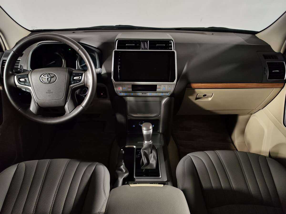 Купить Toyota Land Cruiser Prado с пробегом. Фото: #17