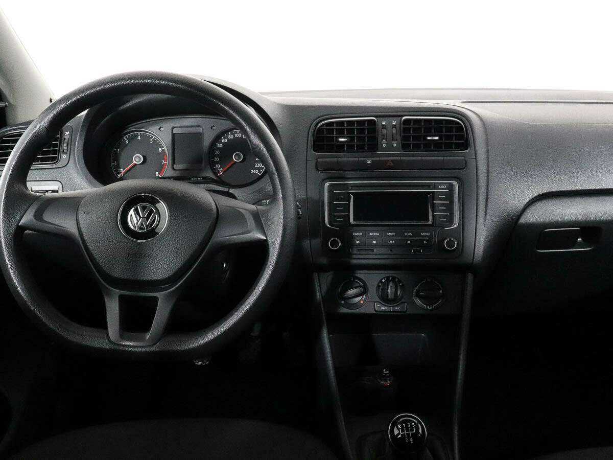 Купить Volkswagen Polo с пробегом. Фото: #8