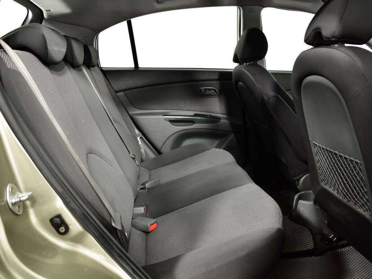 Купить Kia Rio с пробегом. Фото: #9