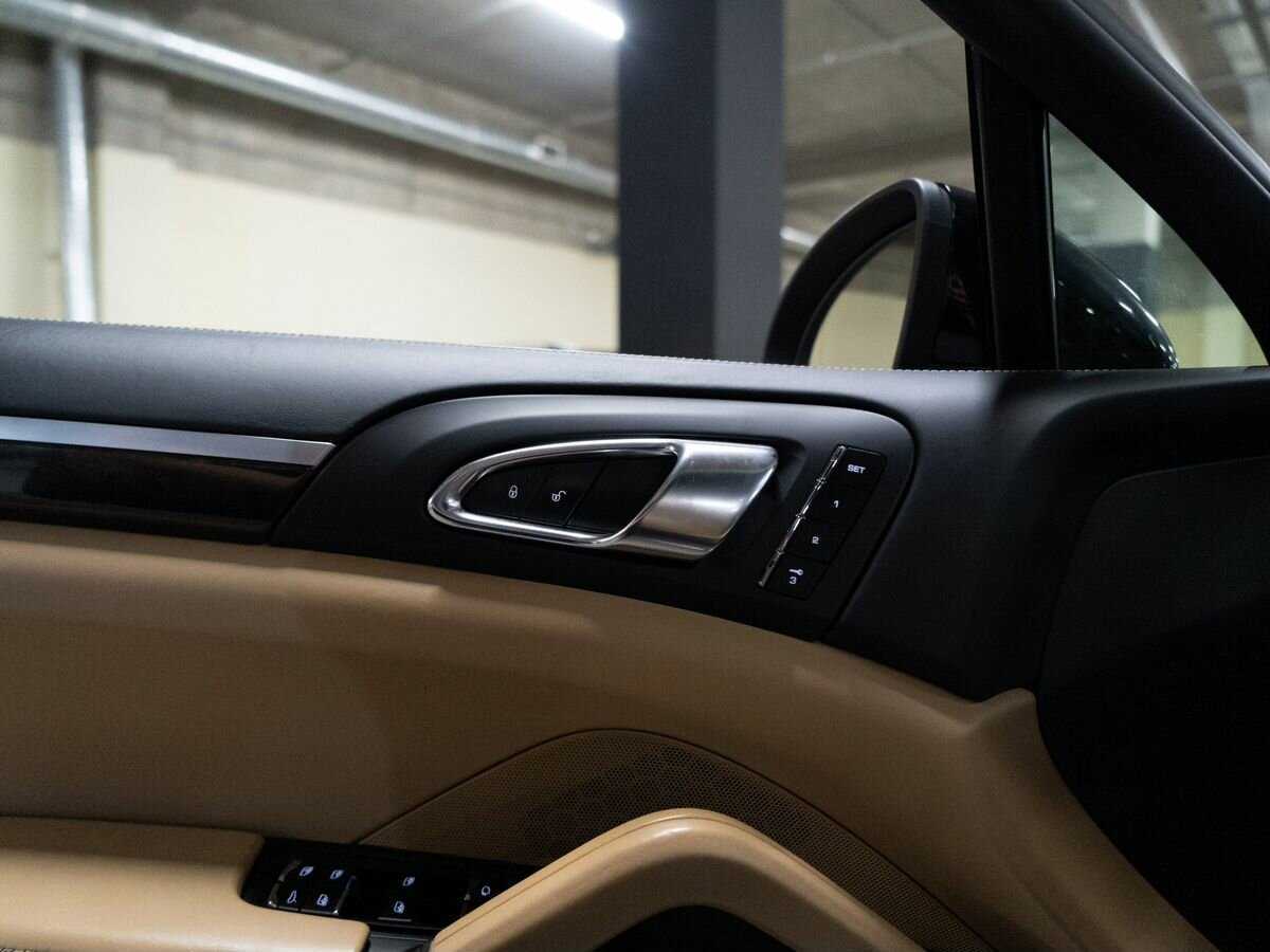 Купить Porsche Cayenne с пробегом. Фото: #24