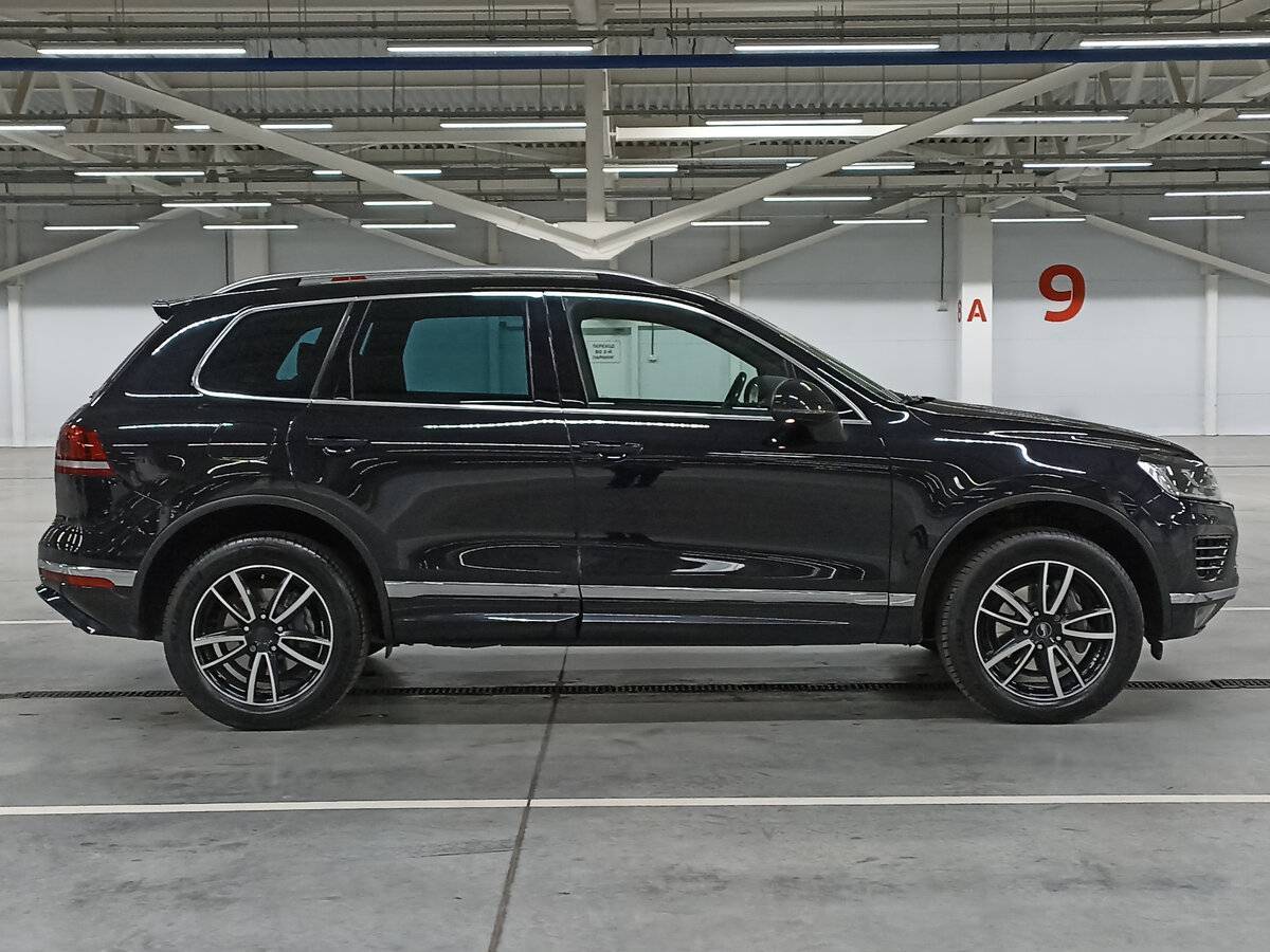 Купить Volkswagen Touareg с пробегом. Фото: #3