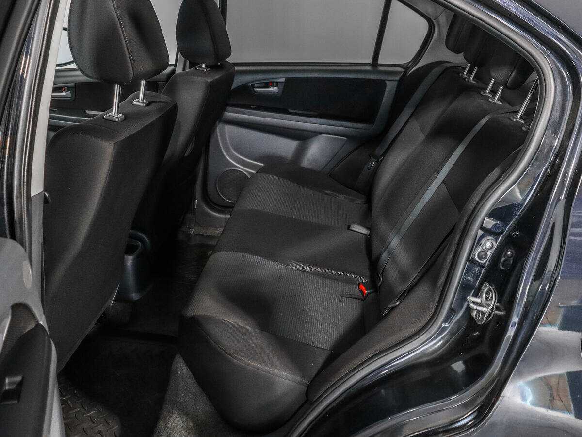 Купить Suzuki SX4 с пробегом. Фото: #9