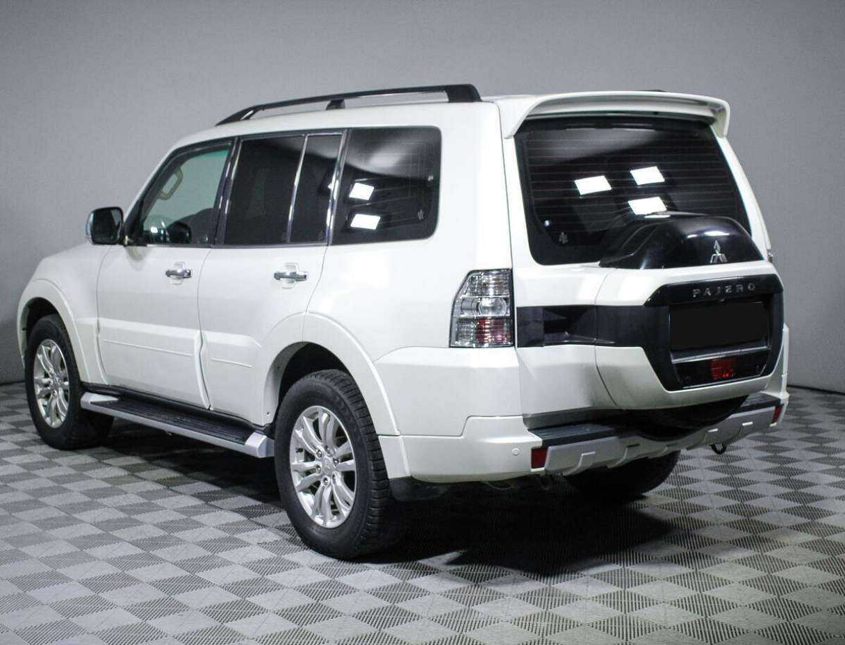 Купить Mitsubishi Pajero с пробегом. Фото: #6