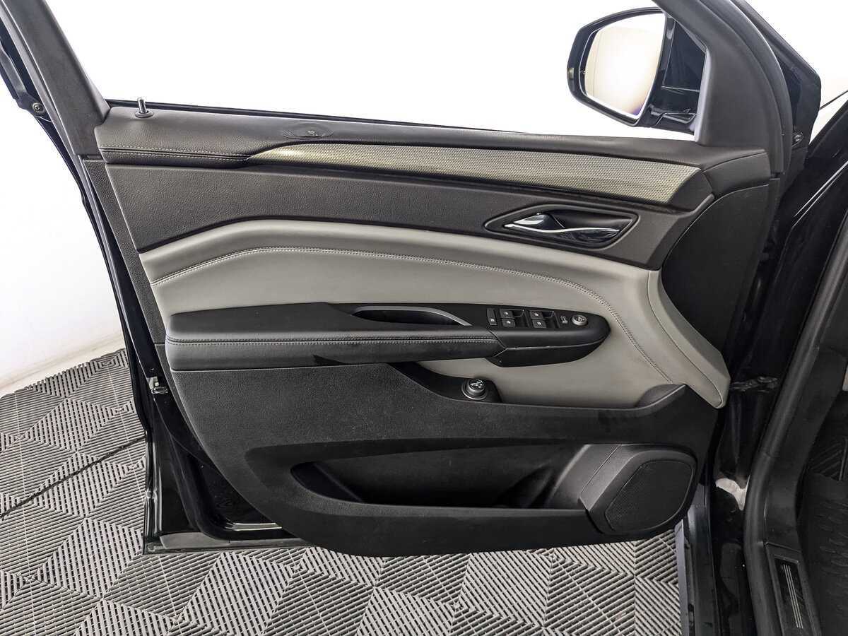 Купить Cadillac SRX с пробегом. Фото: #14