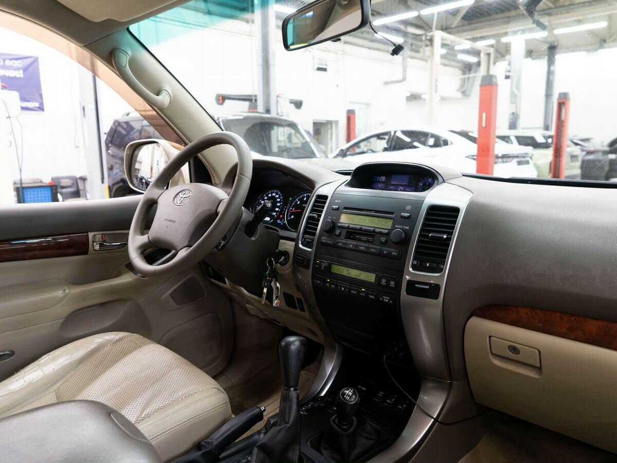 Купить Toyota Land Cruiser Prado с пробегом. Фото: #18