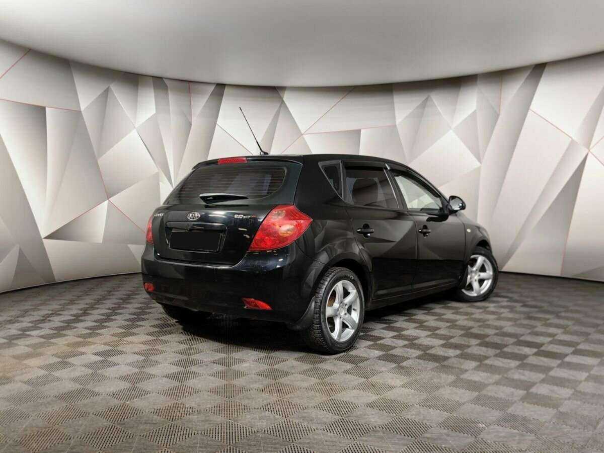 Купить Kia Ceed с пробегом. Фото: #1