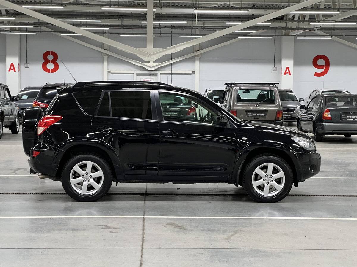 Купить Toyota RAV4 с пробегом. Фото: #3