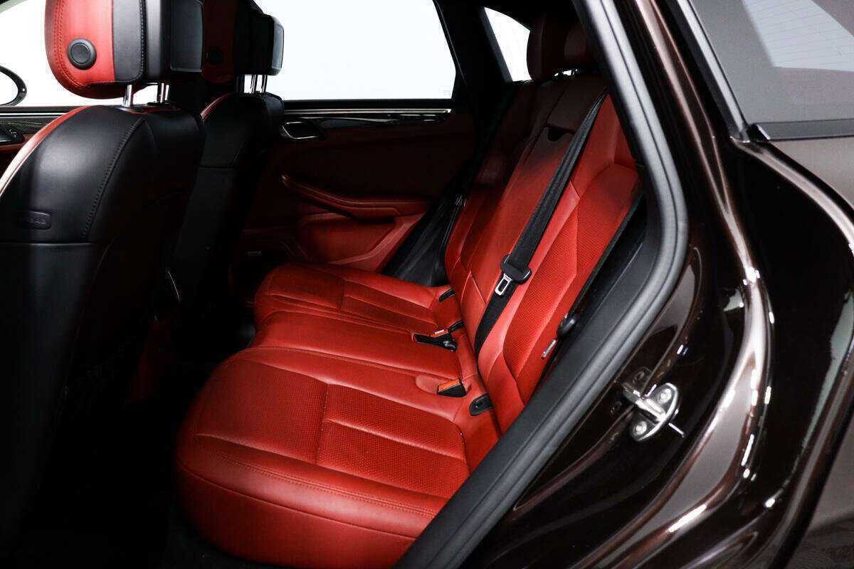 Купить Porsche Macan с пробегом. Фото: #9