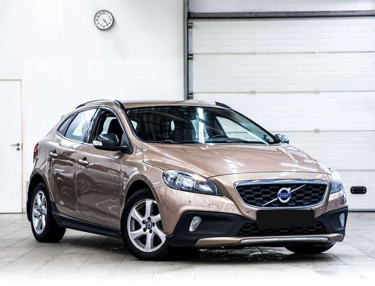 Купить Volvo V40 Cross Country с пробегом. Фото: #1