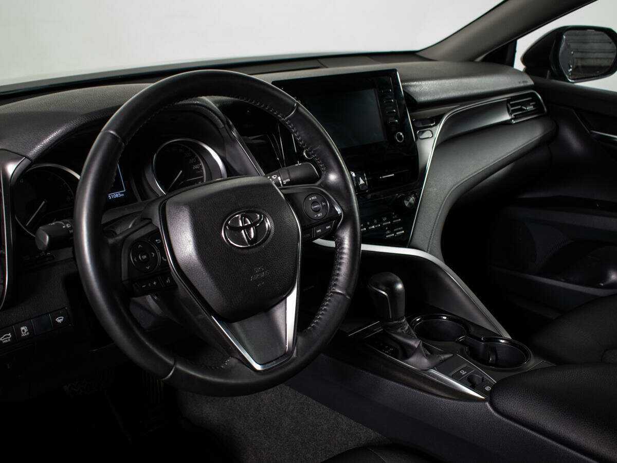 Купить Toyota Camry с пробегом. Фото: #9