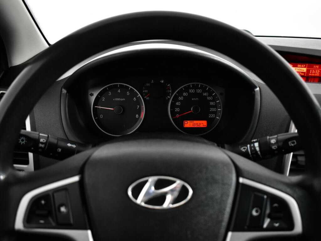 Купить Hyundai i20 с пробегом. Фото: #10