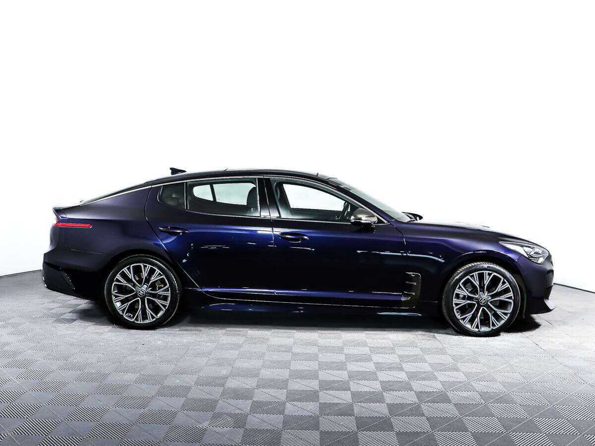 Купить Kia Stinger с пробегом. Фото: #3