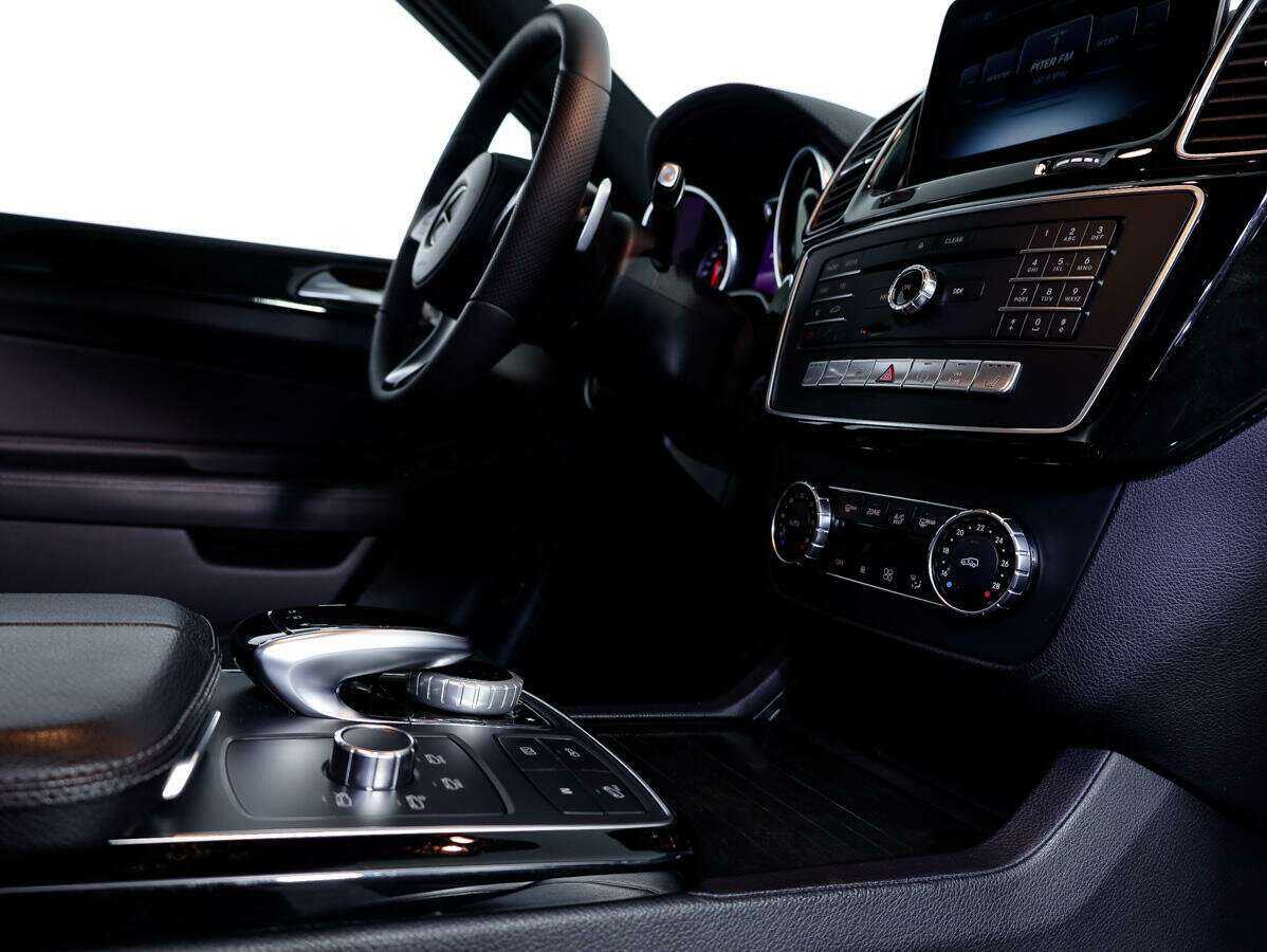 Купить Mercedes-Benz GLS с пробегом. Фото: #10