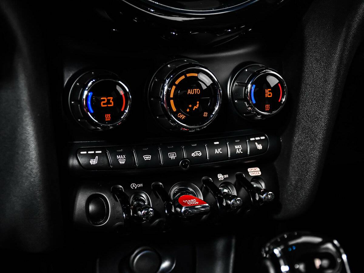 Купить Mini Hatch с пробегом. Фото: #15