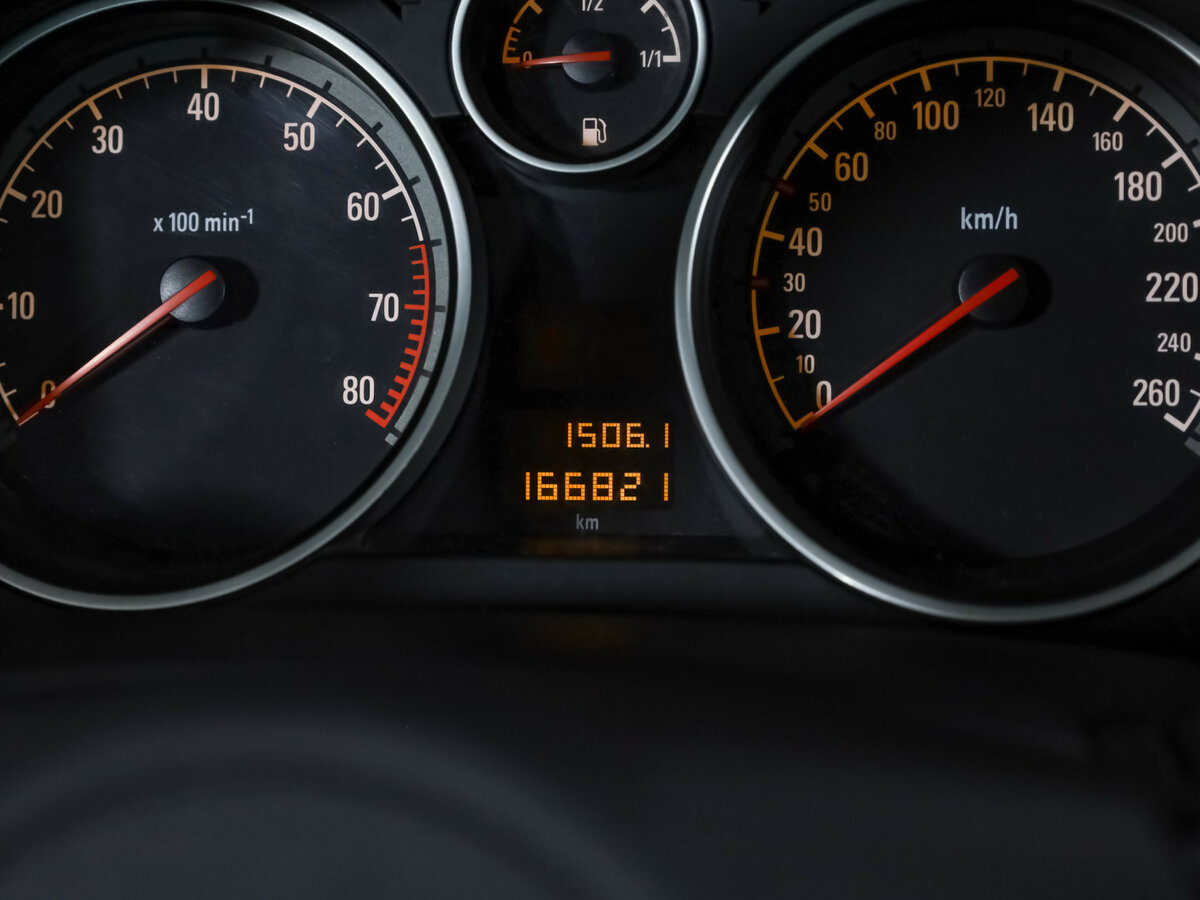 Купить Opel Astra с пробегом. Фото: #10