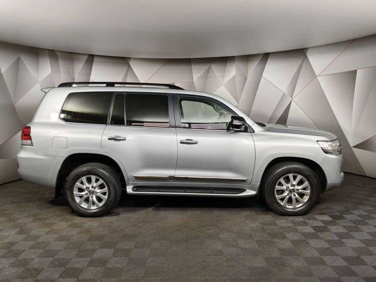 Купить Toyota Land Cruiser с пробегом. Фото: #5