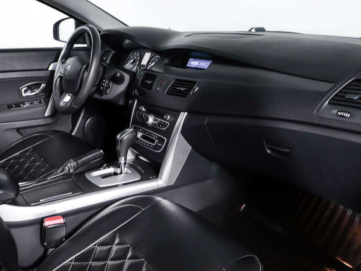 Купить Renault Latitude с пробегом. Фото: #8