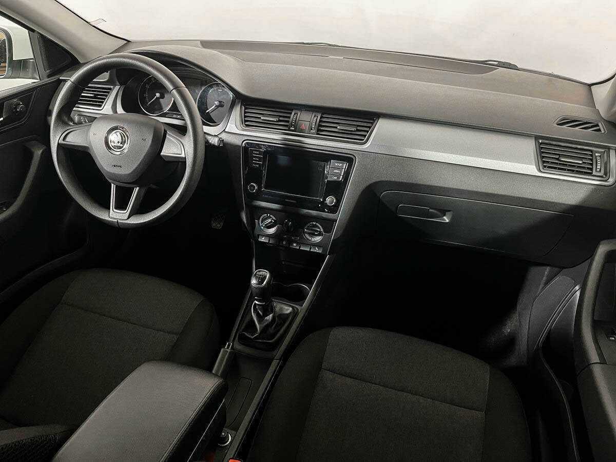 Купить Skoda Rapid с пробегом. Фото: #6