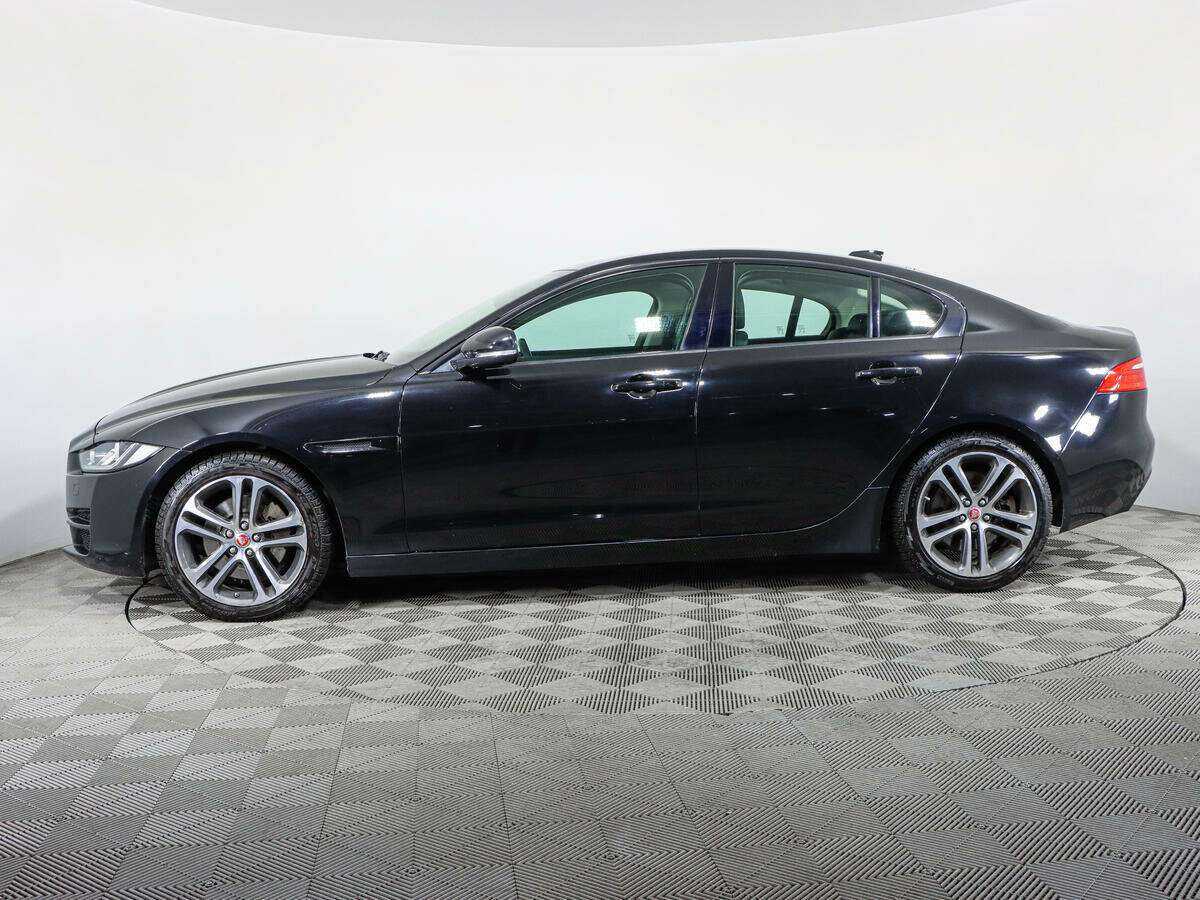 Купить Jaguar XE с пробегом. Фото: #7